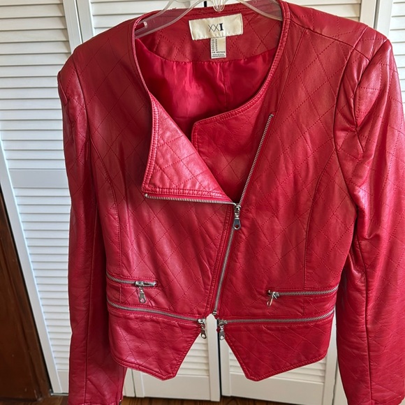 Red faux leather jacket - Picture 1 of 8
